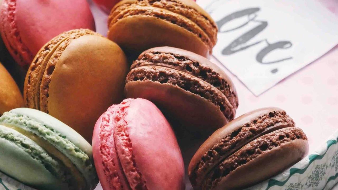 <b>4. Macaroon</b>