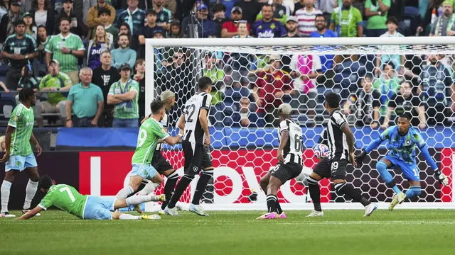 Cristian Roldan, Seattle Sounders, Botafogo