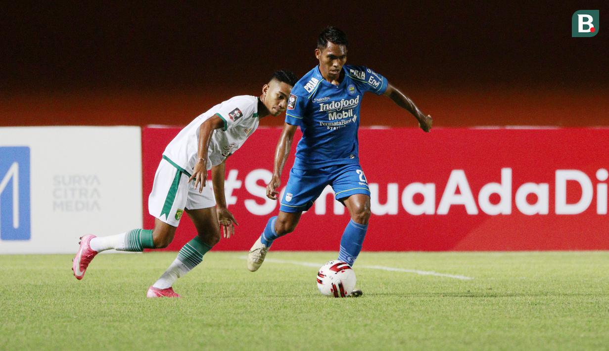 Frets Butuan - Pemain bernomor punggung 21 ini telah membuktikan ketajamannya di depan gawang dengan koleksi 3 gol di Piala Menpora. Kecepatan dan naluri golnya yang tinggi membuat sosok Frets bisa menjadi mimpi buruk bagi Persija. (Bola.com/M Iqbal Ichsan)