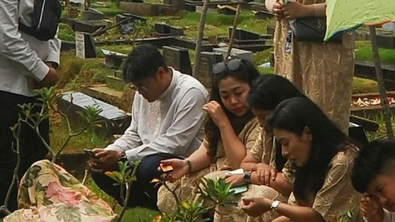 Doa Ziarah Kubur Singkat & Urutannya