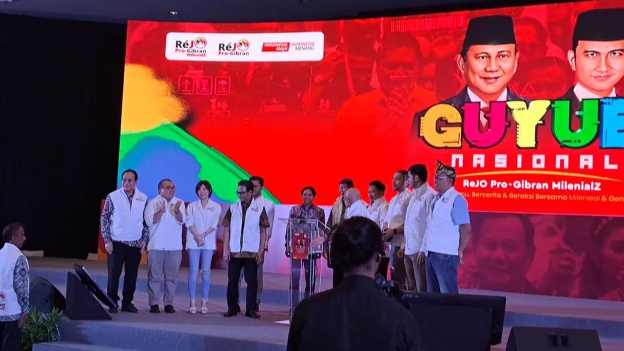Pujian itu dilontarkan Hashim di depan anggota Relawan Jokowi (REJO) Prabowo Gibran Milenialz, Jakarta Pusat, Rabu (15/11).<br>