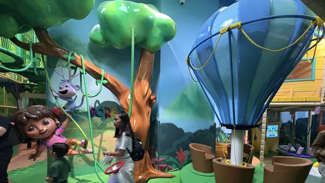 Menjelajah Hutan Bersama Dora. [Anisha/Fimela]