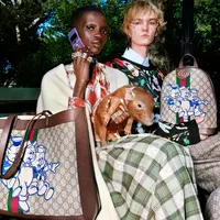 Simak persembahan koleksi spesial dari Gucci untuk menyambut Tahun Baru Cina. (Foto: Gucci ”The Three Little Pigs © Disney)