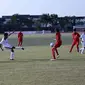 Duel Timnas Indonesia Putri U-16 vs Laos di Piala AFF U-16, Minggu (6/5/2018), di Stadion Atletik Jakabaring 1, Palembang. (Bola.com/Muhammad Ivan Rida)