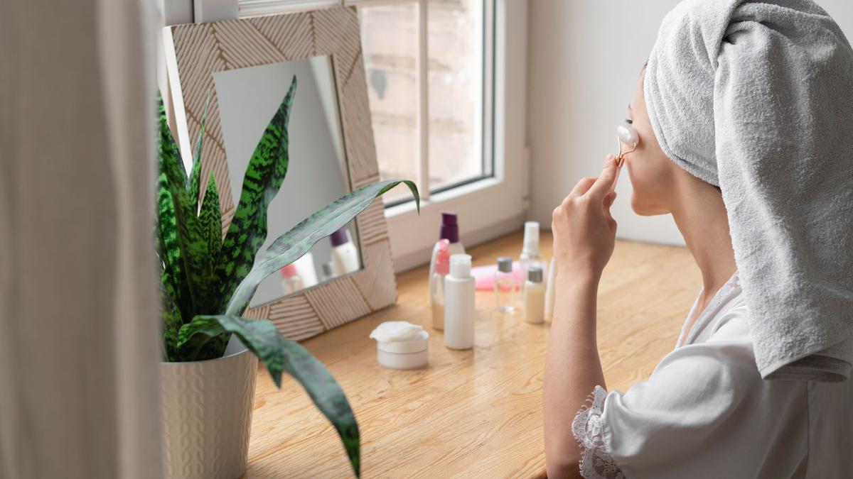 Trik Menata Koleksi Skincare di Kamar Kecil agar Rapi, Praktis, dan Tidak Makan Tempat