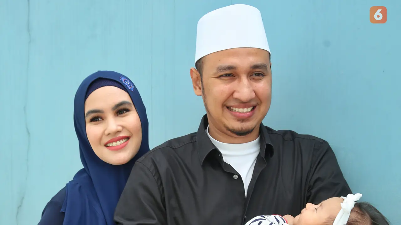 [Fimela] Kartika Putri dan Habib Usman Bin Yahya