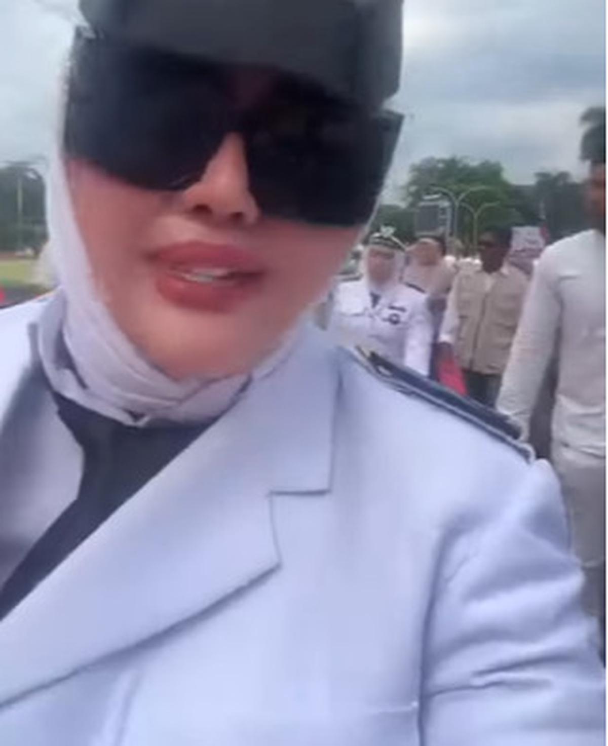 Kades Wiwin Komalasari