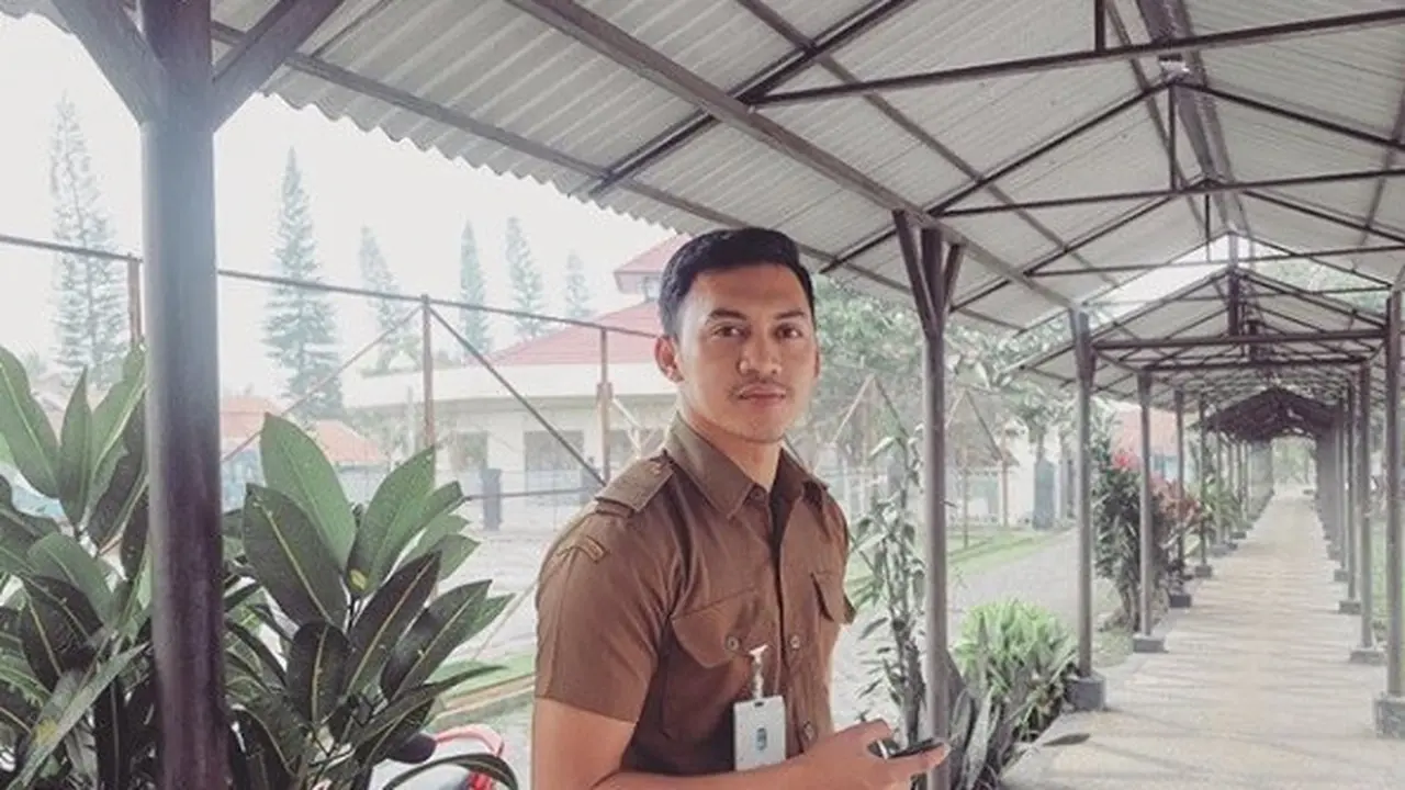 PNS viral (foto: instagram @junnaaditya)