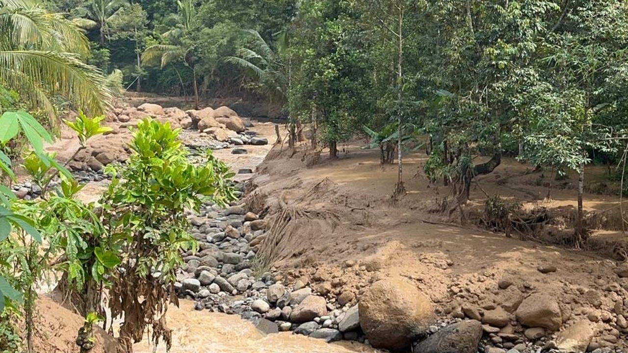Banjir Bandang Terjang Mojo Kediri