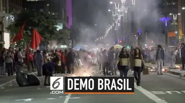 Kota Sao Paolo dipenuhi dengan massa yang berdemonstrasi menentang kebijakan Presiden Brasil. Demonstrasi digelar bersamaan dengan pembukaan Copa America.