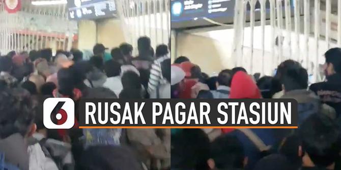VIDEO: Viral Penumpang KRL Rusak Pagar Stasiun