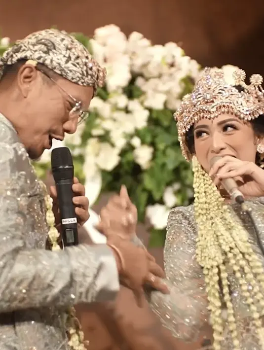 Angga Puradiredja menikah [Instagram/anggapuradiredja]