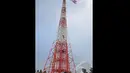 Menara Bendera Merah Putih yang berdiri pada ketinggian 410 meter di atas permukaan laut menjadi menara bendera tertinggi di Indonesia dan ketiga di dunia), Bogor, Selasa (18/8/2014) (Liputan6.com/Johan Tallo)