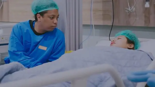 Indah Permatasari dan Arie Kriting dikaruniai anak pertama (Instagram/indahpermatas/nafaspertama)