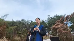 Dalam film Exhuma, Kim Go Eun berperan sebagai Hwa Rim, seorang cenayang yang menenangkan roh pendendam. (Foto: Instagram/ggonekim)
