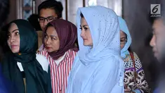 Deisti Astriani Tagor usai mengikuti sidang lanjutan dugaan korupsi e-KTP dengan terdakwa Setya Novanto di Pengadilan Tipikor, Jakarta, Kamis (18/1). Sidang beragendakan mendengar keterangan saksi. (Liputan6.com/Helmi Fithriansyah)