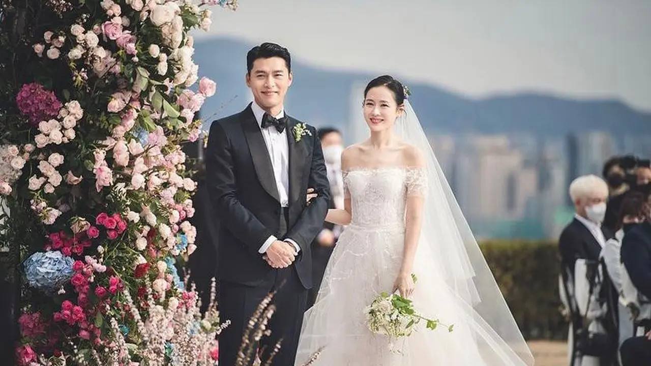 Gaya Pengantin Baru Hyun Bin dan Son Ye Jin Berangkat Bulan Madu ke Amerika, Serasi Serba Putih