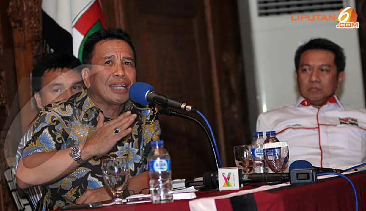 Dedi Gumelar yang sebagai salah satu narasumber menyatakan pragmatisme kekuasaan menyebabkan beberapa organisasi kepemudaan mengalami keretakan dan pecah (Liputan6.com/Helmi Fithriansyah)