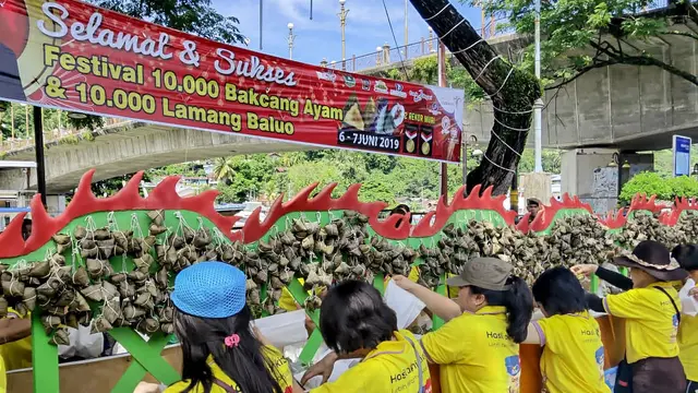 Bakcang dan Laman Baluo Satukan Tekad Warga Minang dan Tionghoa di Hari Lebaran