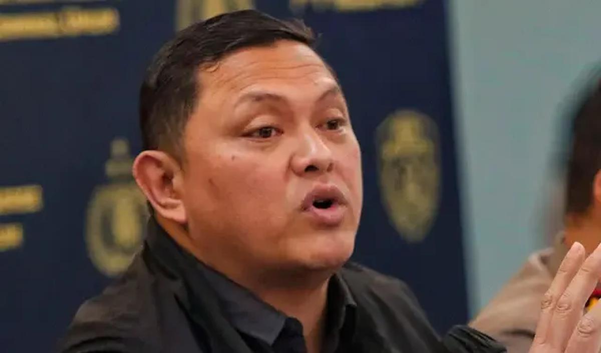 Adapun tindakan yang dilakukan Aipda M adalah seorang polisi yang diminta tolong oleh para sindikat agar membantu lolos dari jeratan hukum. Aipda M diiming-imingi para tersangka hadiah Rp612 juta.