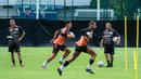 Pertandingan nanti akan menjadi penting bagi persija setelah hasil kurang maksimal dalam tiga laga beruntun terakhirnya. Mereka hanya puas meraih dua hasil imbang dan satu kekalahan. (Bola.com/Bagaskara Lazuardi)