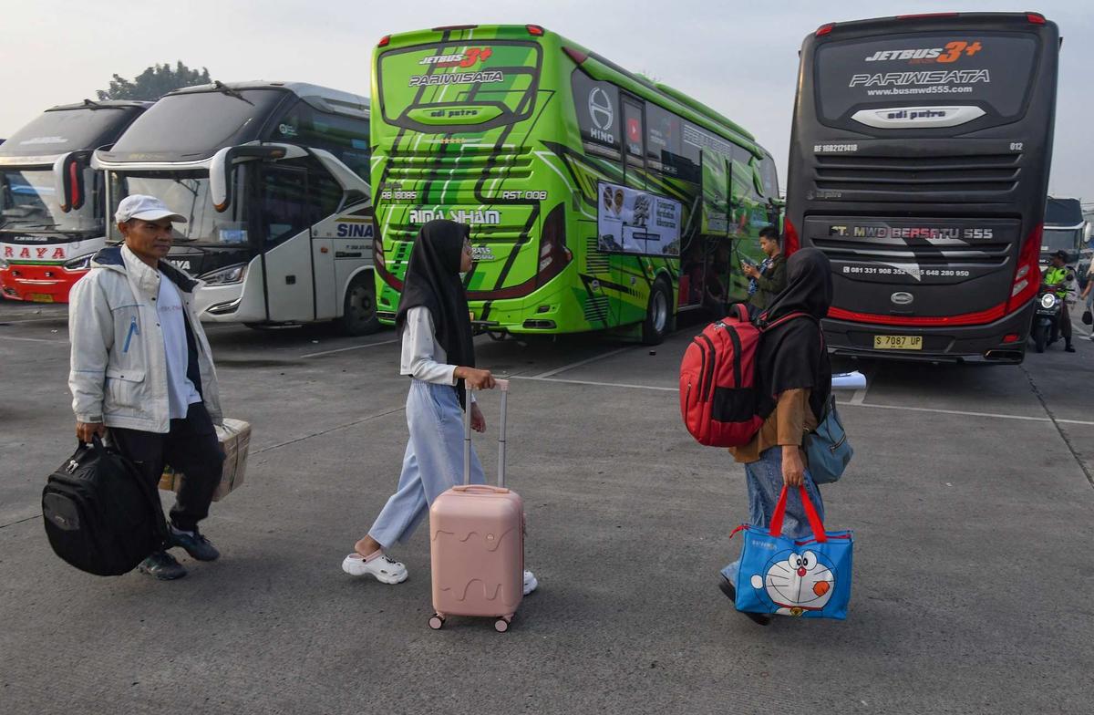 Kemenhub Berangkatkan 1.500 Peserta Mudik Gratis dari Terminal Pondok Cabe