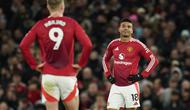Ekspresi kecewa pemain Manchester United, Casemiro setelah timnya kebobolan dari Newcastle pada laga lanjutan Liga Inggris 2024/2025 yang berlangsung di Old Trafford, Manchester, Inggris, Selasa (31/12/2024) WIB. (AP Photo/Dave Thompson)