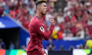 Pemain Portugal Cristiano Ronaldo merayakan gol dalam laga Grup K Piala Dunia 2026 antara Portugal vs Uzbekistan di Houston, Selasa, 23 Juni 2026. (AP Photo/Ashley Landis)