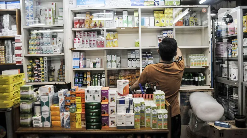 Pedagang Pasar Pramuka Kena Imbas Larangan Penjualan Obat Sirup Anak