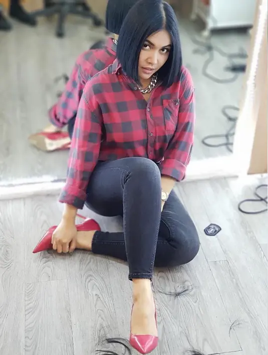 Denada (instagram/denadaindonesia)