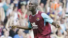 West Ham's Carlton Cole celebrates his goal against Blackburn Rovers during their Premier League game at Upton Park in London, on August 30 , 2008. West Ham won the match 4-1. AFP PHOTO/IAN KINGTON