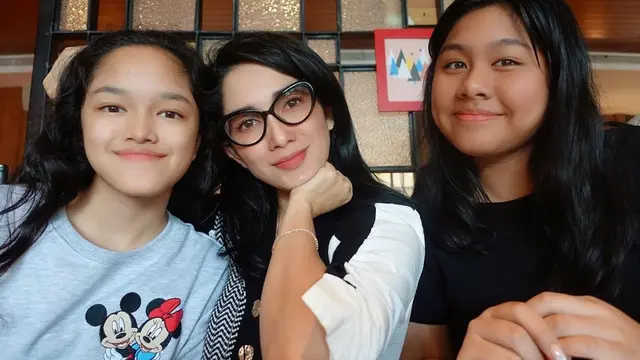 [Fimela] Ussy Sulistiawati