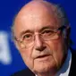 Presiden FIFA, Sepp Blatter berbicara saat konferensi pers setelah di Zurich, Swiss (20/7/2015). Blatter untuk pertama kalinya mengadakan jumpa pers sejak menyatakan akan mundur sebagai presiden FIFA.(REUTERS/Arnd Wiegmann)