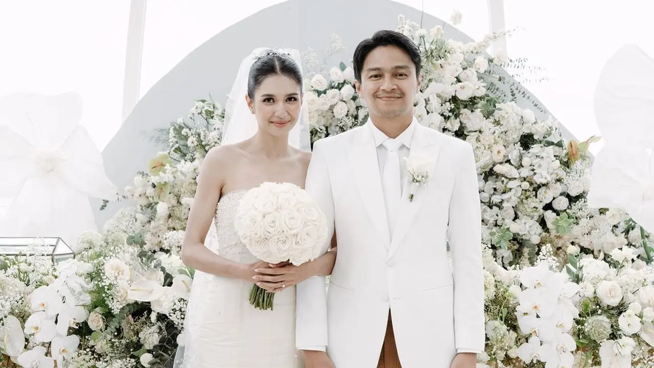 Mikha Tambayong dan Deva Manra