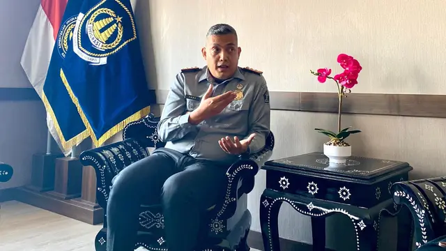 Pihak Imigrasi terus menggencarkan edukasi kepada masyarakat agar bekerja ke luar negeri melalui jalur yang sah dan sesuai prosedur.