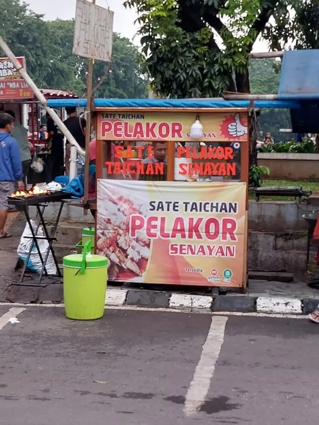 6 Tulisan 'Pelakor' Sebagai Nama Usaha Ini Bikin Salah Fokus