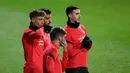 Para pemain Atletico Madrid mengikuti sesi latihan di Madrid, menjelang matchday kelima Grup B Liga Champions melawan AC Milan, Selasa (23/11/2021). Atletico dan AC Milan berjuang meraih tiket ke babak 16 besar Liga Champions pada Kamis dini hari WIB. (OSCAR DEL POZO/AFP)