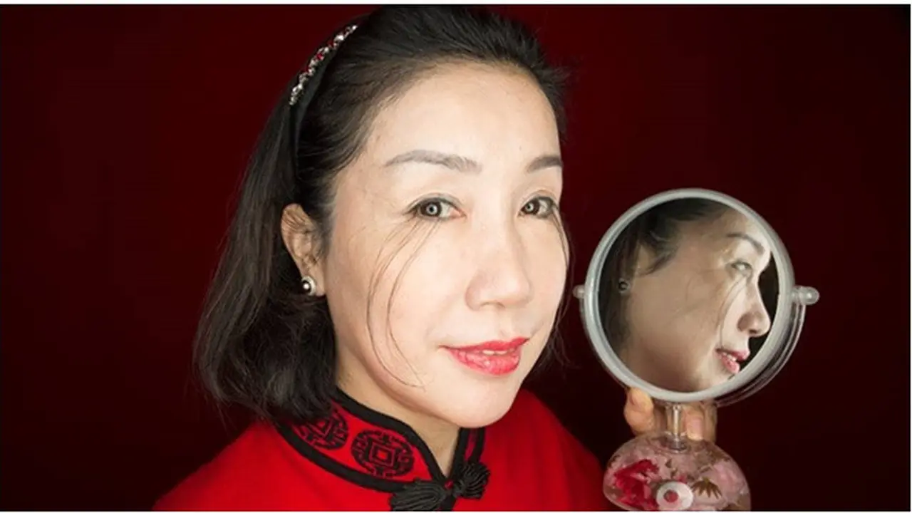 Wanita Ini Miliki Bulu Mata Terpanjang di Dunia, Bak Rambut