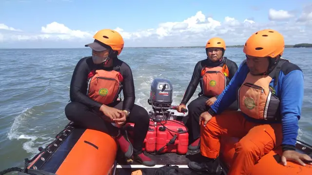 Tim SAR gabungan lakukan pencarian nelayan hilang tersambar petir di pantai Rajegwesi Banyuwangi (Istimewa)