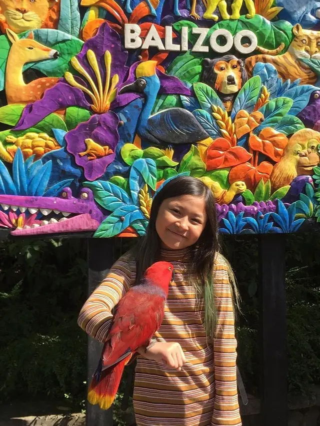 Potret 3 Anak Pasha Ungu dan Okie Agustina (sumber: instagram/okieagustina_)