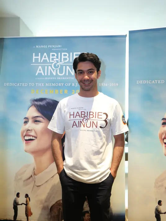 Reza Rahadian (Daniel Kampua/Fimela.com)