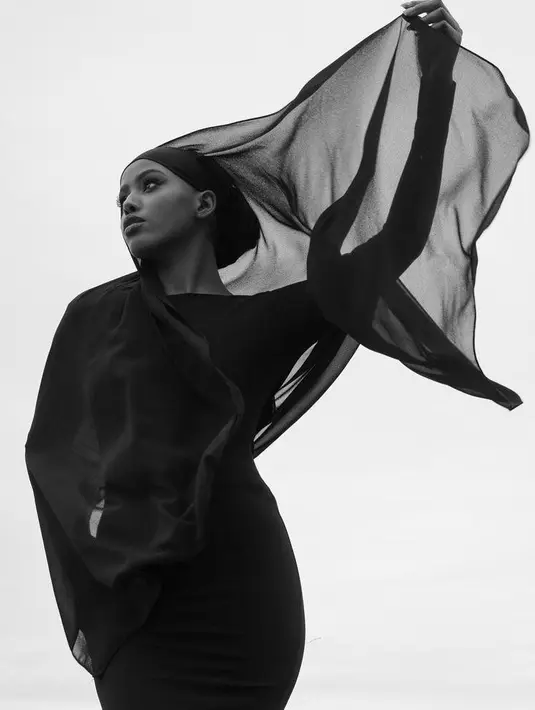 Terpilihnya Khadija Omar sebagai Miss World Somalia pertama disambut antusias netizen Indonesia khususnya para pecinta kontes kecantikan. (Instagram/khadija.omarr).