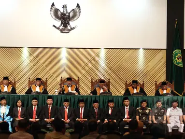 Suasana sidang pleno laporan tahunan Mahkamah Agung (MA) tahun 2014 di Jakarta Convention Center, Senin (17/3/2015). MA mencatat rasio produktivitas memutus perkara tahun 2014 meningkat 5,20 persen dibandingkan tahun 2013. (Liputan6.com/Faizal Fanani)