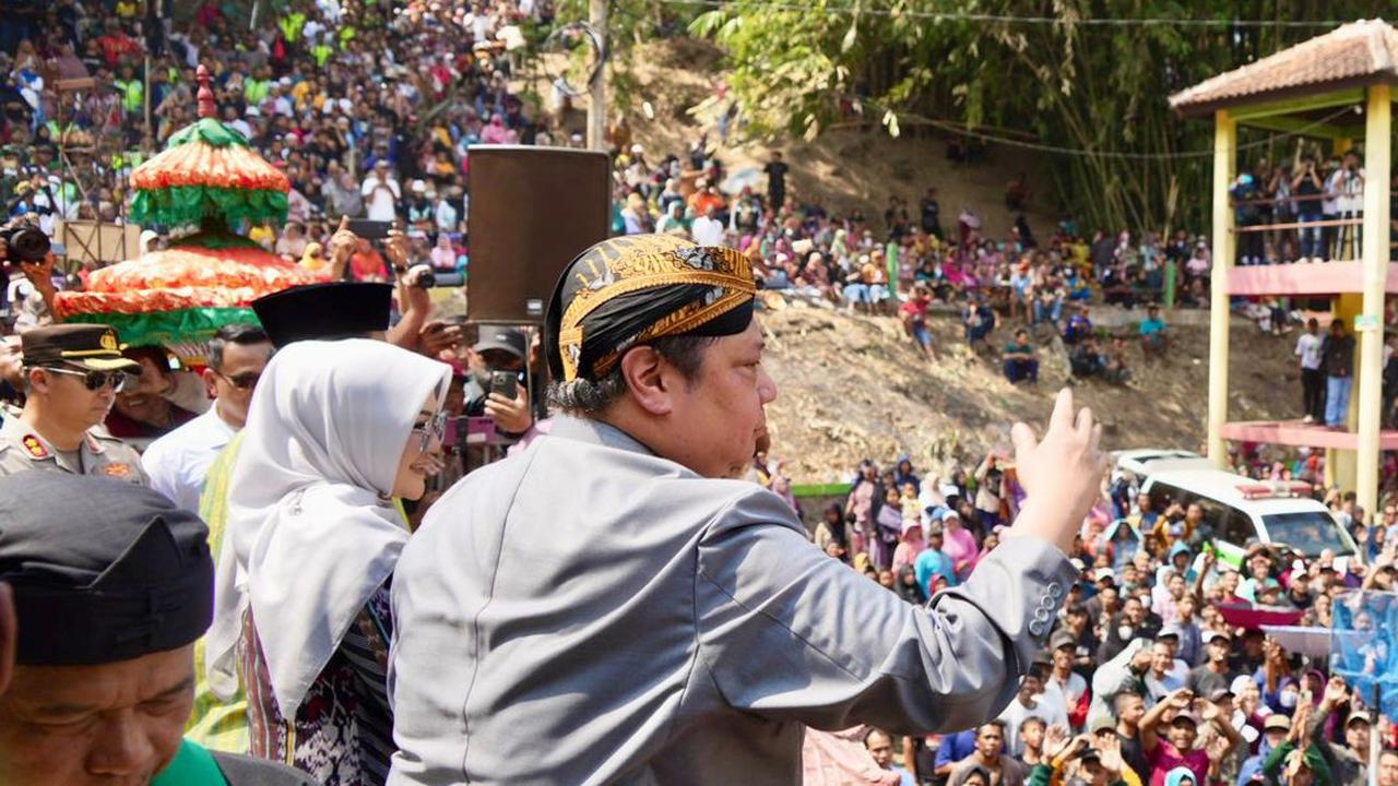 Potret Kemeriahan Saparan Apem di Klaten
