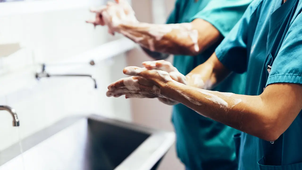 Begini Cara EMC Healthcare Dorong Semangat Hidup Sehat di Hari Hand Hygiene Sedunia