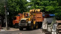 Viral Gunungan Sampah di Kedaung Kaliangke, DLH Turunkan Belasan Truk