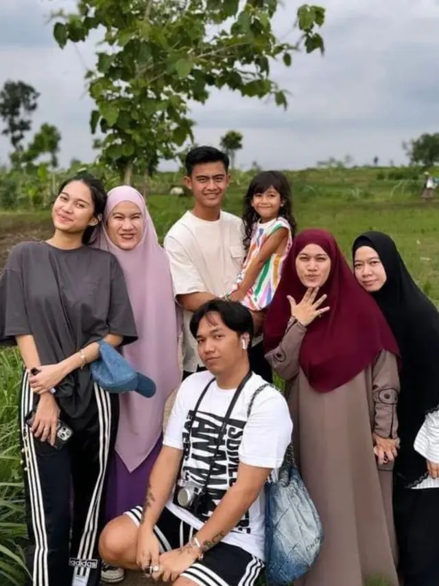 Potret Azizah Salsha dan Keluarga (Instagram/@arhanazizah)