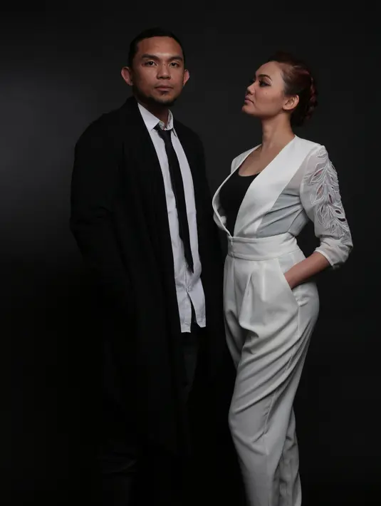 Fakhrul melihat bahwa Rina merupakan sosok perempuan yang tegar. Ia melihat bahwa sebelum mengambil keputusan itu, sudah memikirkan masak-masak. (Galih W Satria/ dok. Bintang.com)