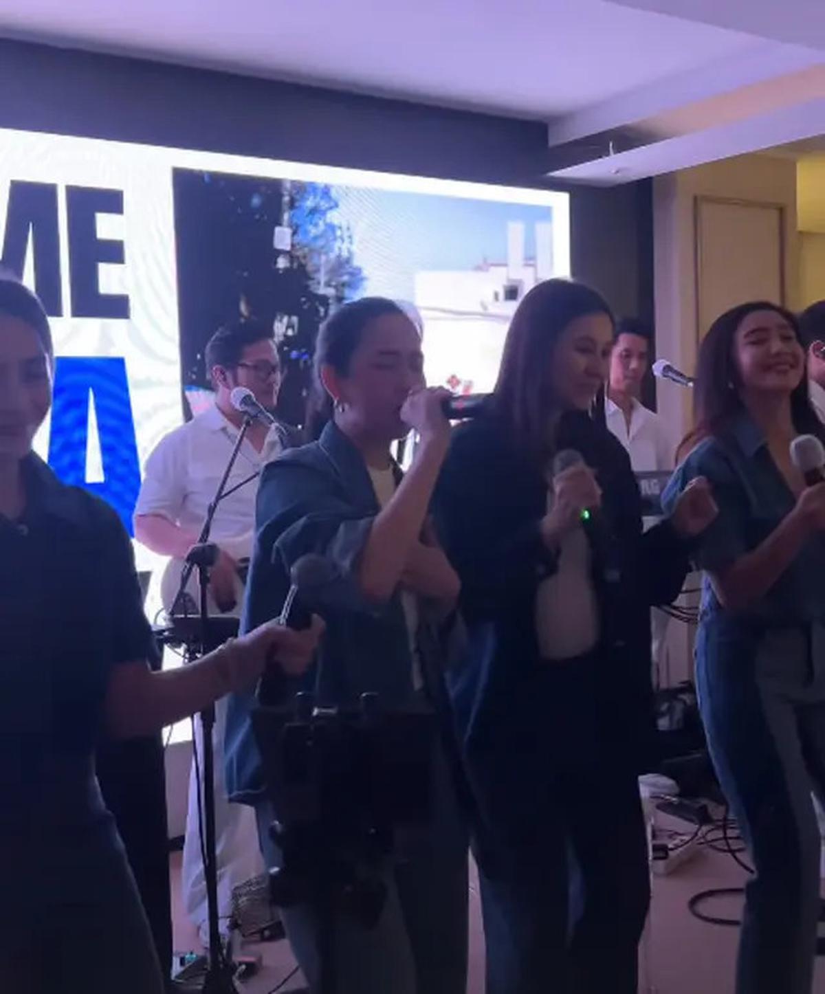 OOTD Denim on Denim Nagita Slavina, Agatha Pricilla, Aaliyah Massaid, dan Febby Rastanty Jadi Girl Band di Ulang Tahun Wanda Hara