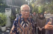 Pengacara OC Kaligis Temui Jokowi, Serahkan Sejumlah Buku Pra Peradilan